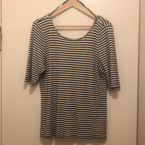 Forever 21 Tops - White & Navy Scoop Neck Shirt